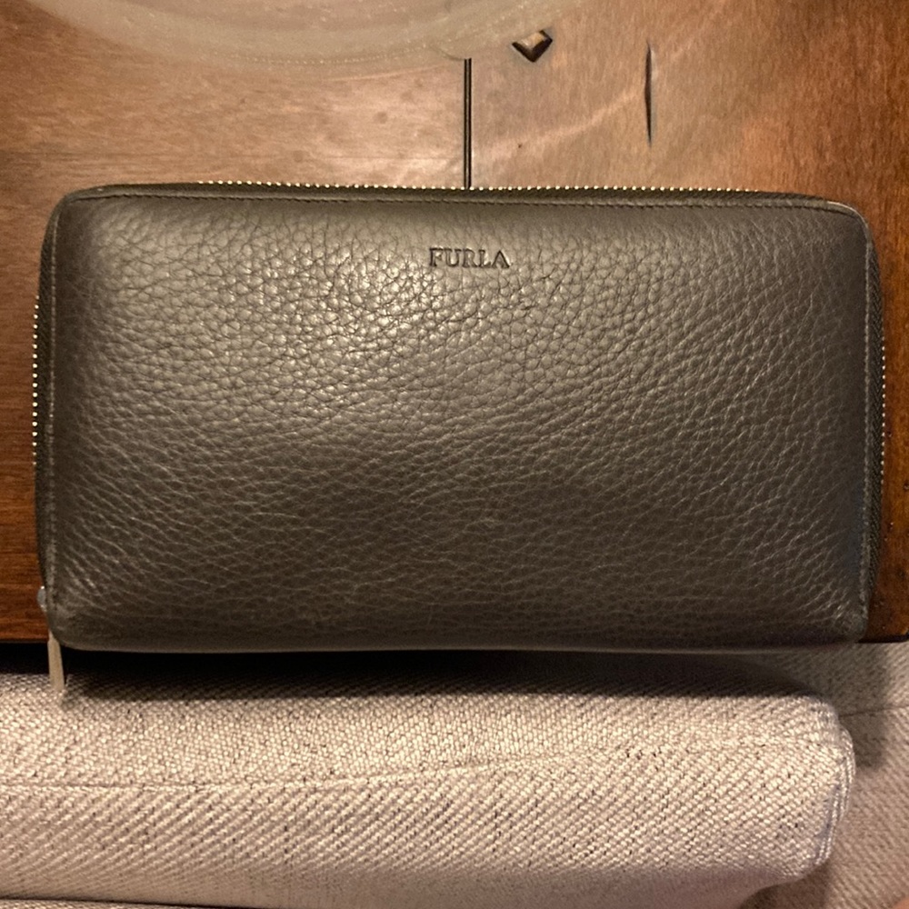 FURLA Gray Leather Long Wallet